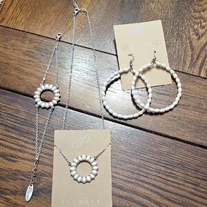 Plunder Cream Beaded Hoop Set